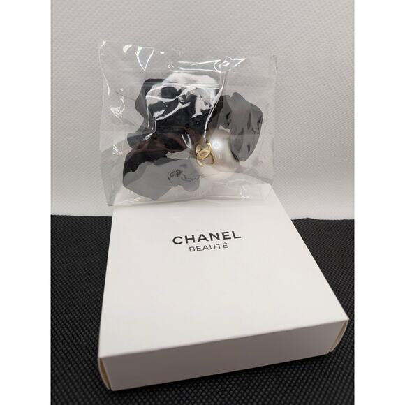 Disney Christmas 2025 Lil Rin Rin Plush Badge Red New